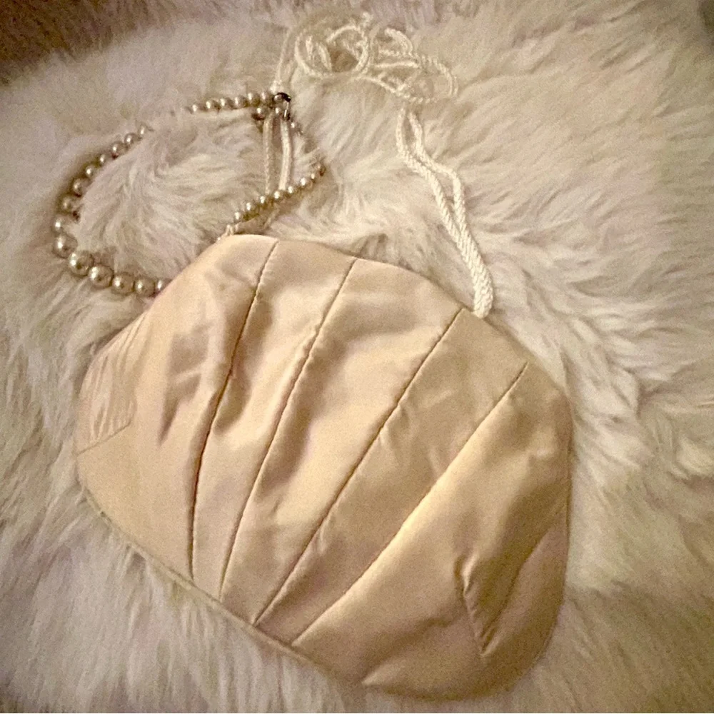 Vintage MCM Champagne Evening Bag Classic Scalloped Satin Clutch Strap Formal